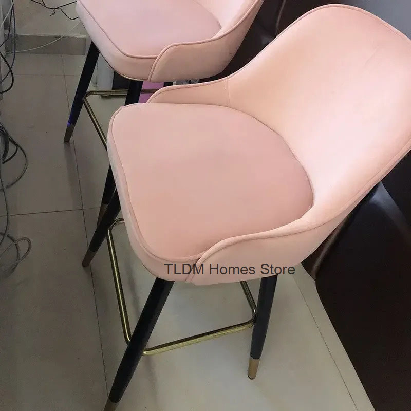 โมเดิร์นเฟอร์นิเจอร์หรูหรากํามะหยี่เก้าอี้บาร์ Minimalist สีดํา/ทองสูงฟุตพนักพิงเก้าอี้บาร์ Nordic KITCHEN Home Bar สตูล
