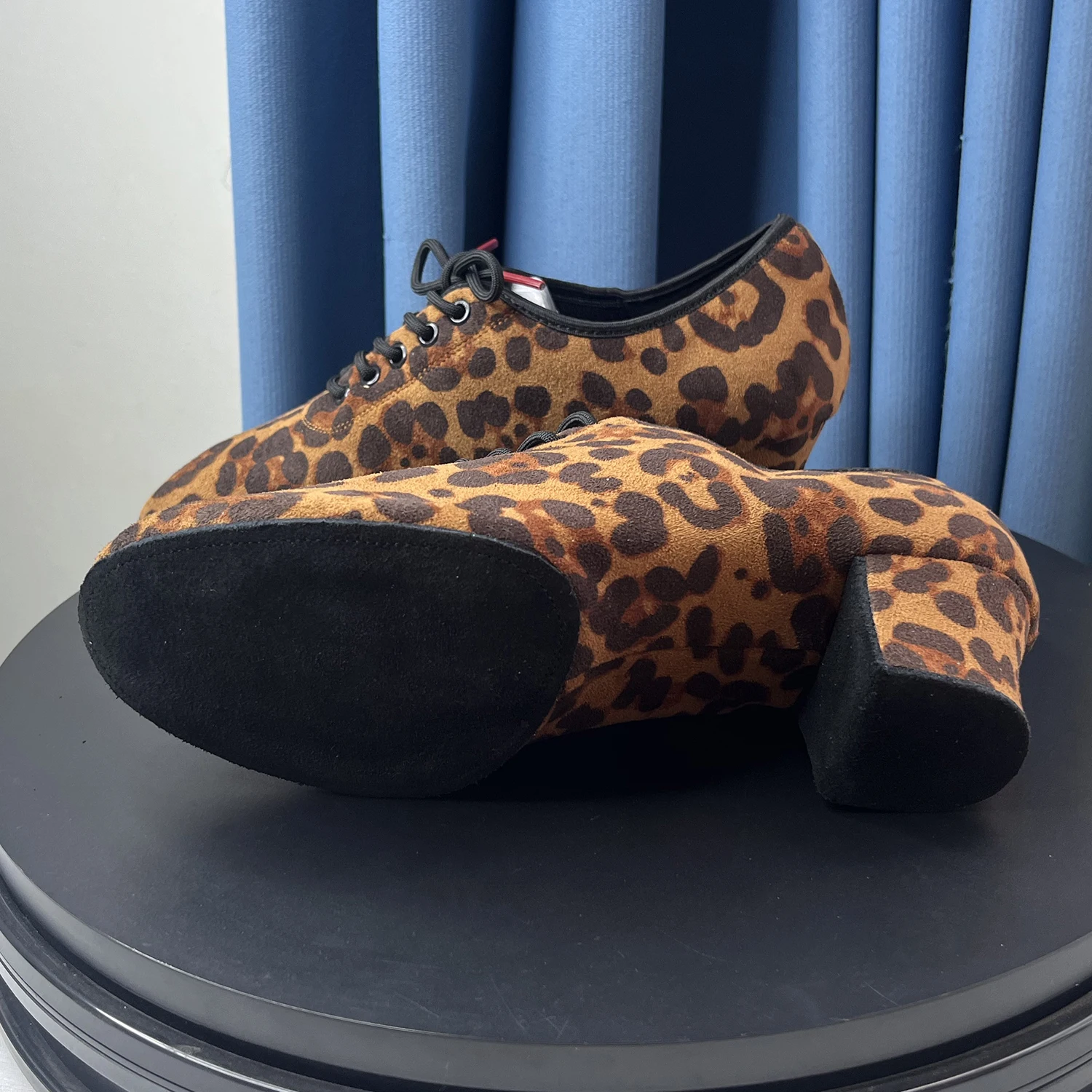 Sapatos de dança de salão latino com estampa de leopardo para mulheres rendas prática dedo do pé fechado moderno salsa dança ensino desempenho dança s