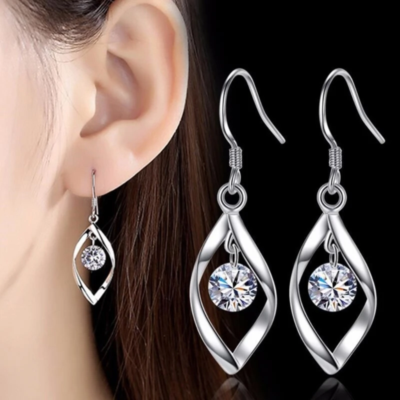 Anting Liontin Putar Elegan Anting Perak Canggih Menampilkan Aksen Zirkonia Putar untuk Pakaian Sehari-hari