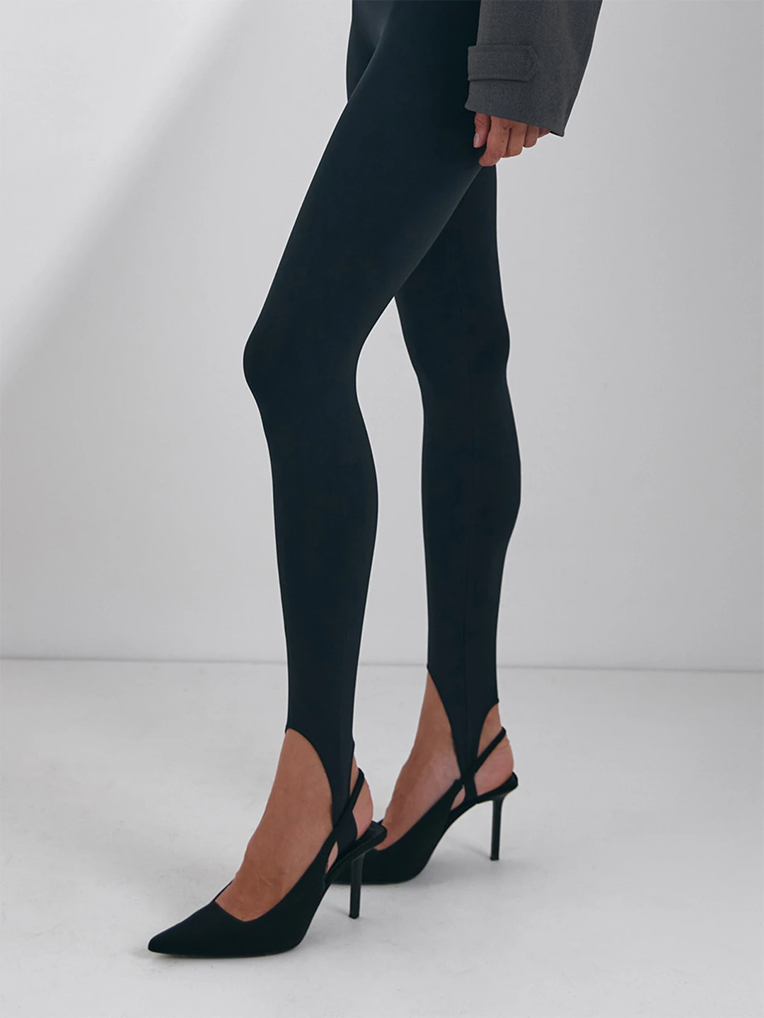 Leggings negros sin costuras con correas Yoga verano ligeramente moda Sexy cintura alta medias delgadas levantamiento de cadera