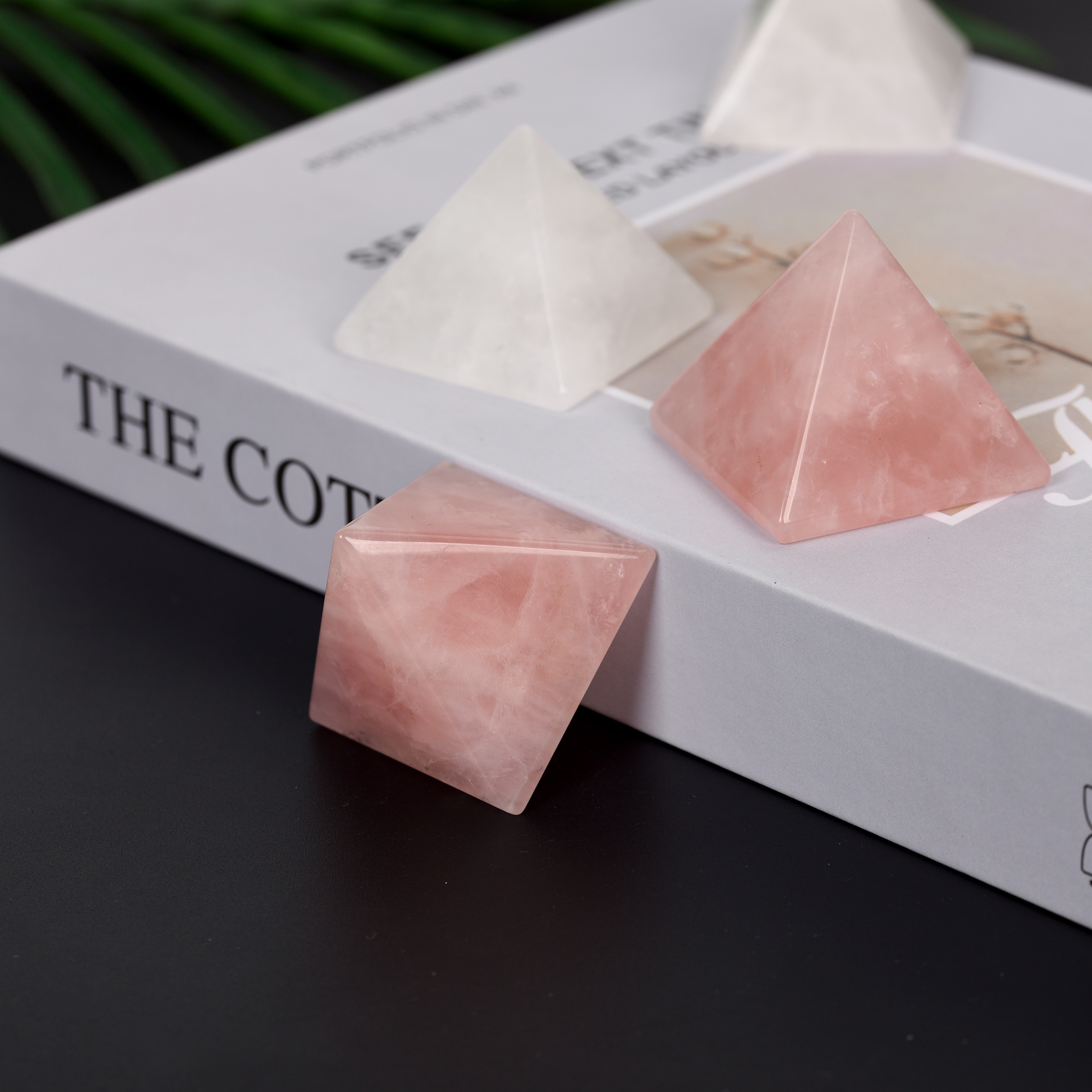 Kristallen piramidesnijwerk