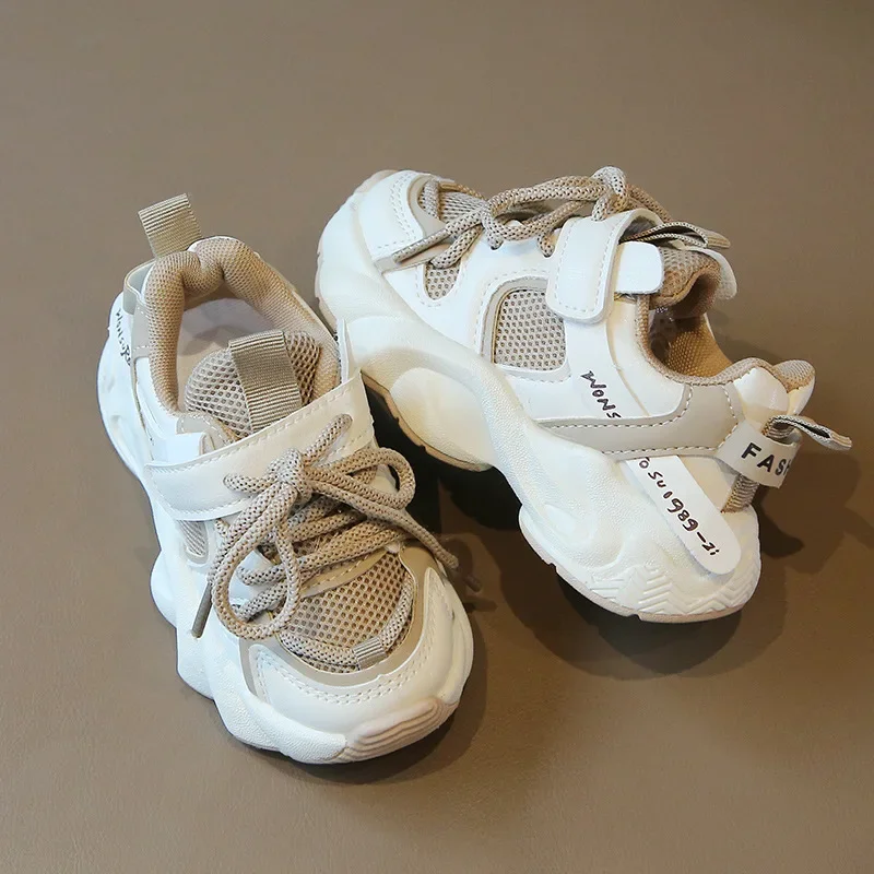 男の子と女の子のための通気性のあるメッシュスポーツシューズ,滑り止めのランニングスニーカー,バスケットボール,学校,春,2024