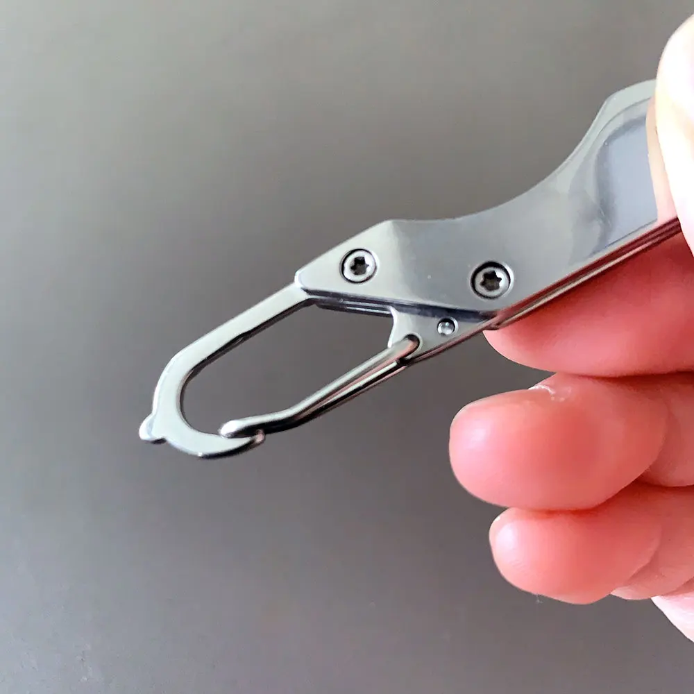 Mini cuchillo plegable de acero inoxidable para acampar al aire libre, llavero de bolsillo portátil EDC, cuchillos multiherramientas con hebilla