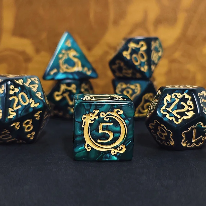 7 pz DND Dice 7 Pz/set Modello Drago Dadi Poliedrici Gioco di Ruolo D & D TRPG Gioco Da Tavolo Dadi Come Regalo Accessori di Intrattenimento