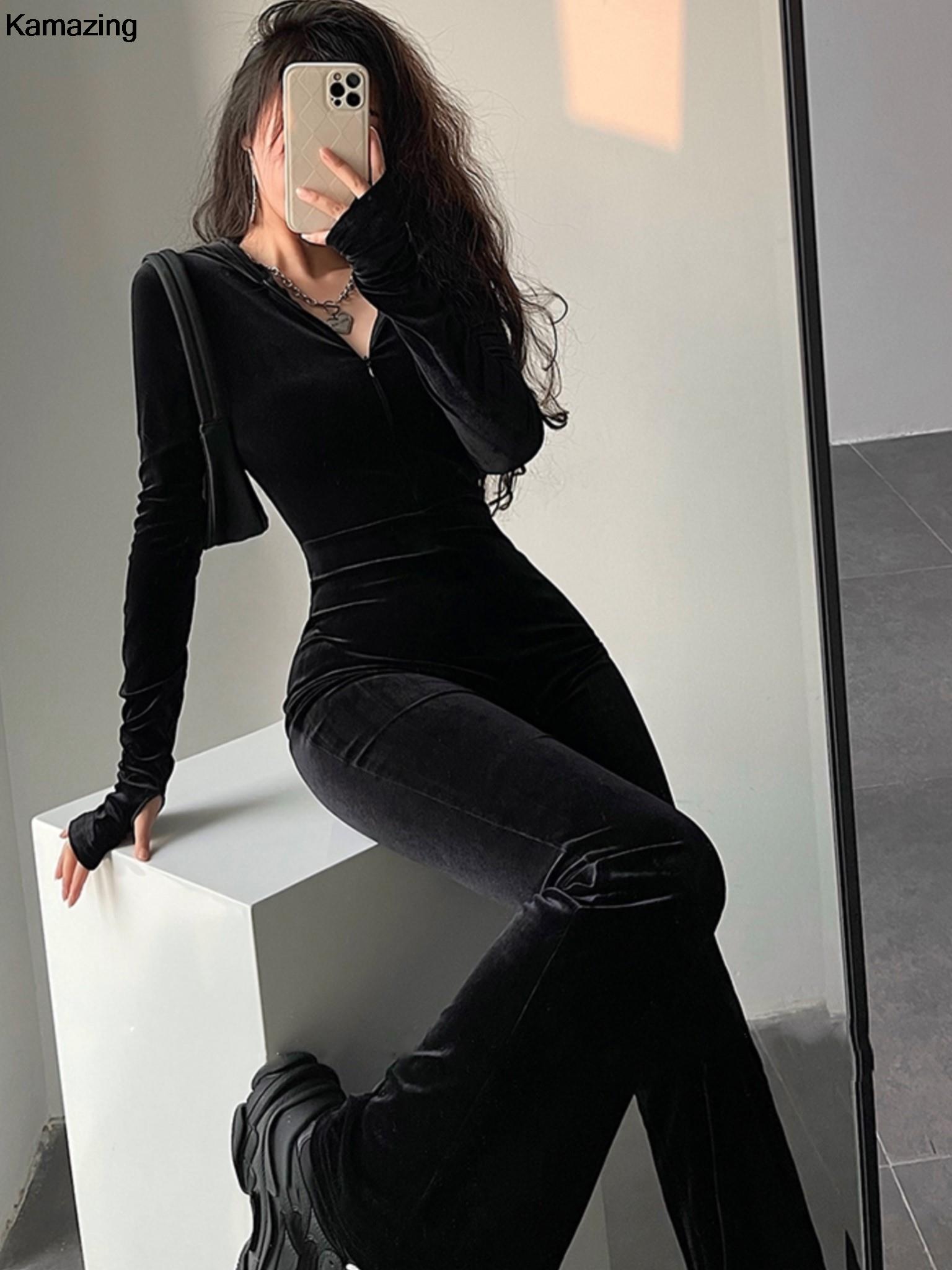 秋のセクシーなボディコン黒ベルベットジャンプスーツ女性ファッションフード付きジッパーフレアパンツロンパースヴィンテージ Y2k ストリート冬服