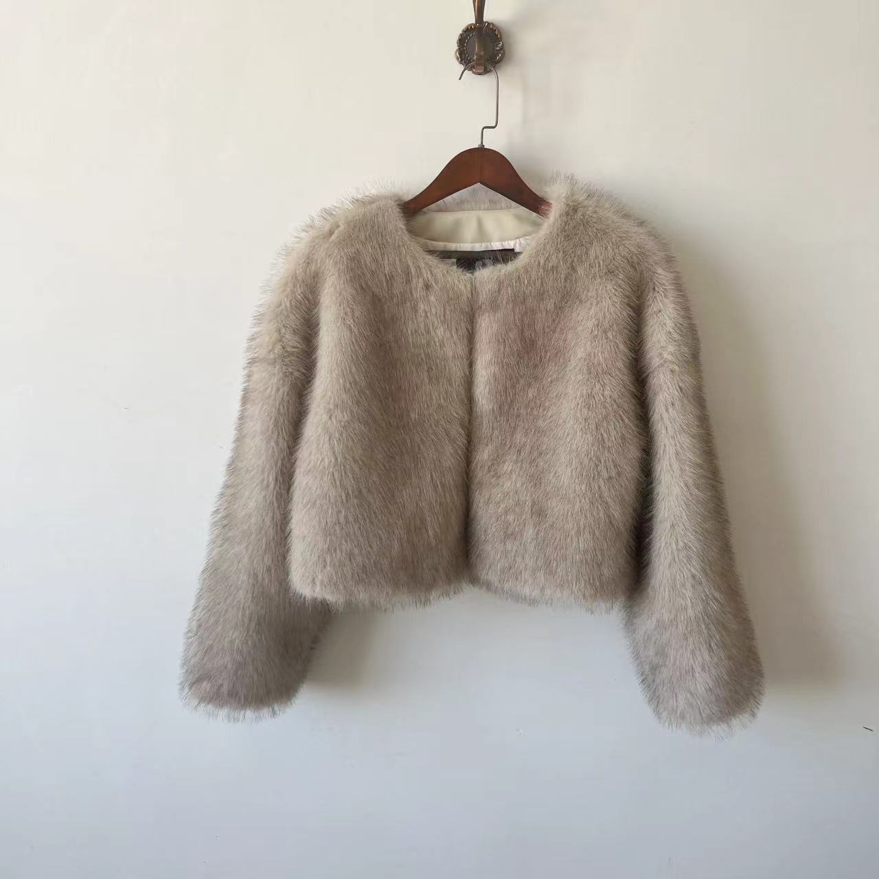 Lconic rue mode marque de luxe Gardient recadrée recadrée fausse fourrure manteau femmes hiver chaud Cool filles moelleux courte fourrure veste
