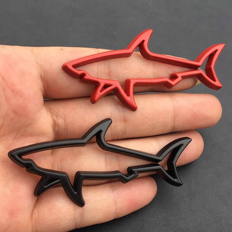 3D 金属カースタイリングステッカー中空魚サメエンブレムバッジデカール自動車オートバイコンピュータ燃料キャップアクセサリー 2024