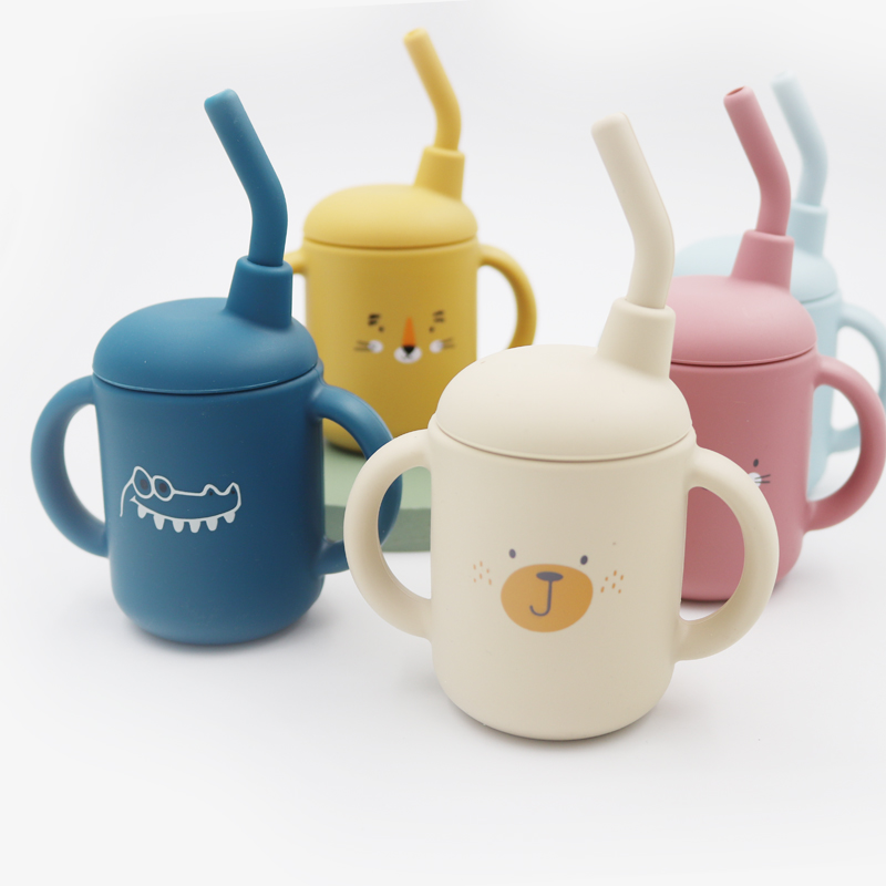 Novo dos desenhos animados 120ml bebê silicone canudinho bpa-livre portátil armazenamento lanche recipiente de alimentação copo treinador à prova de vazamento