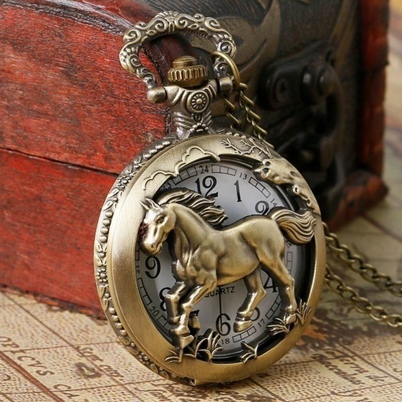 Vintage bronze oco cavalo animal design relógio de bolso de quartzo com colar presente moda novos relógios requintados das mulheres dos homens