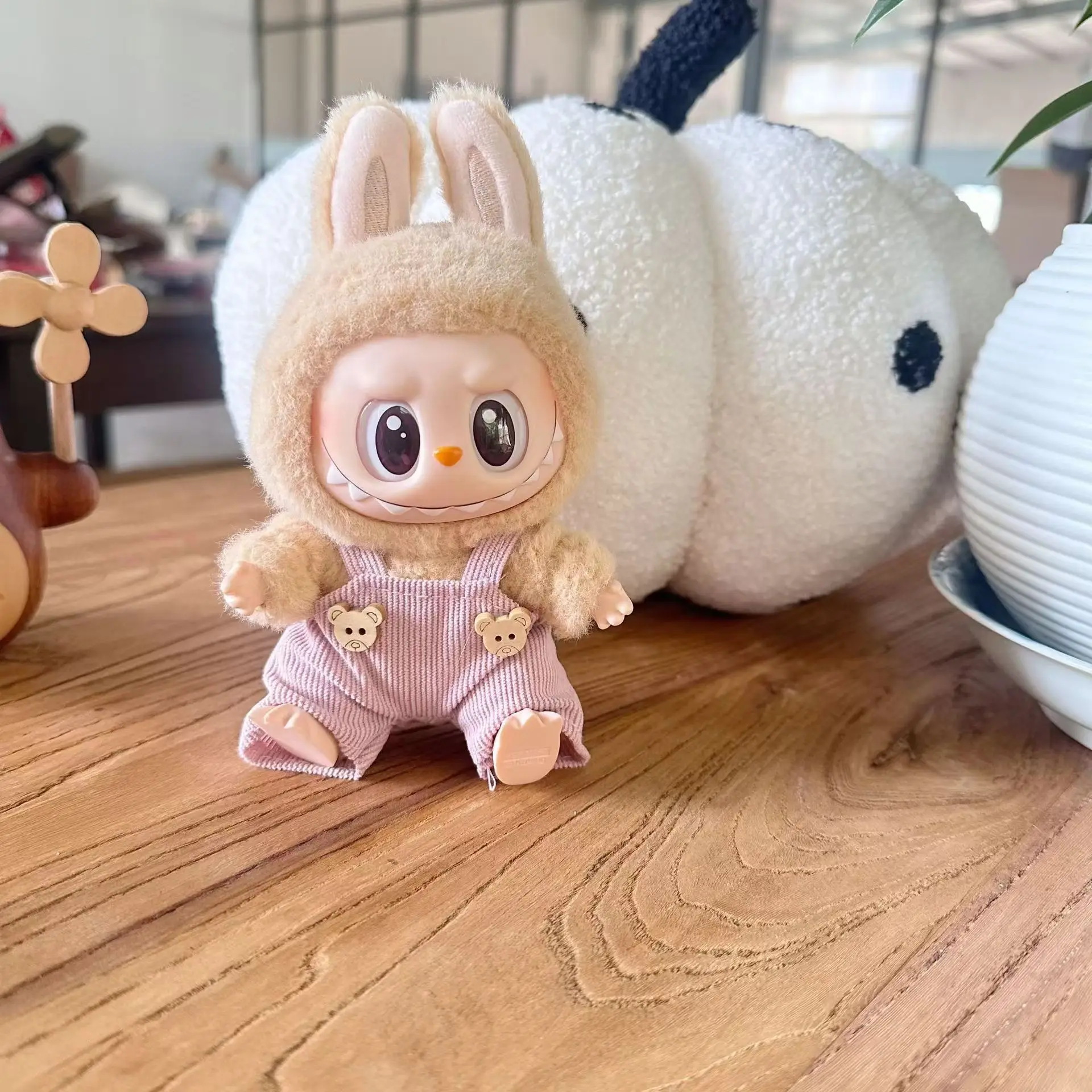 น่ารัก Mini Plush ตุ๊กตากางเกง 17 ซม.Labubu I II Idol ตุ๊กตานั่งเสื้อผ้าชุดอุปกรณ์เสริมสําหรับเกาหลี Kpop Exo