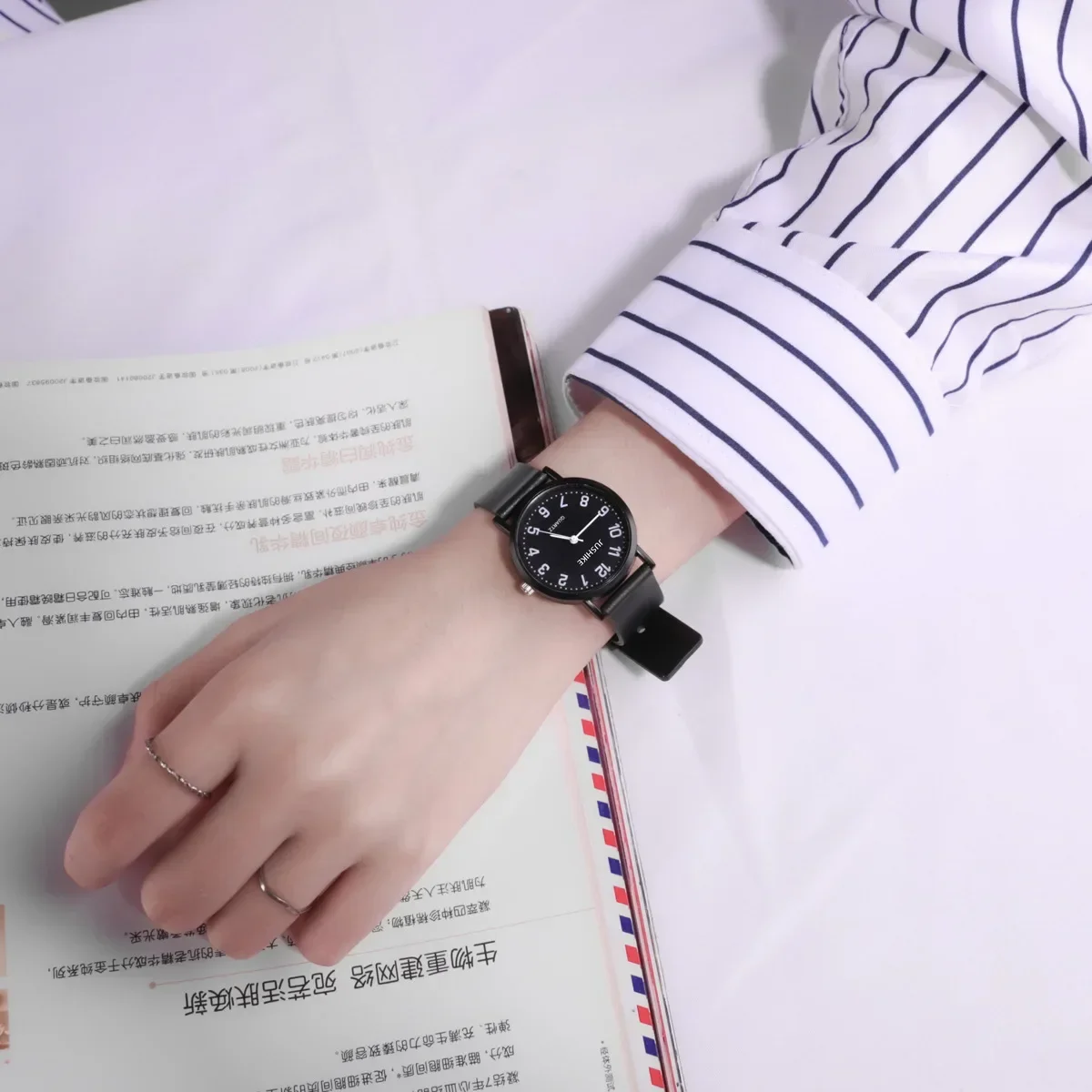 Relojes de cuarzo simples en blanco y negro para mujer, reloj de pulsera con correa de silicona de diseño minimalista, reloj de vestir a la moda para mujer, regalos