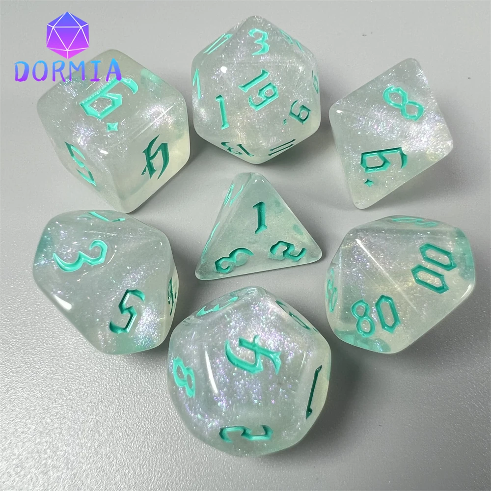 Juego de dados poliédricos Dados rpg Efecto especial de luz de estrellas Increíble estilo de fuente retro Juego de 7 dados para juego de mesa Juego enrollable