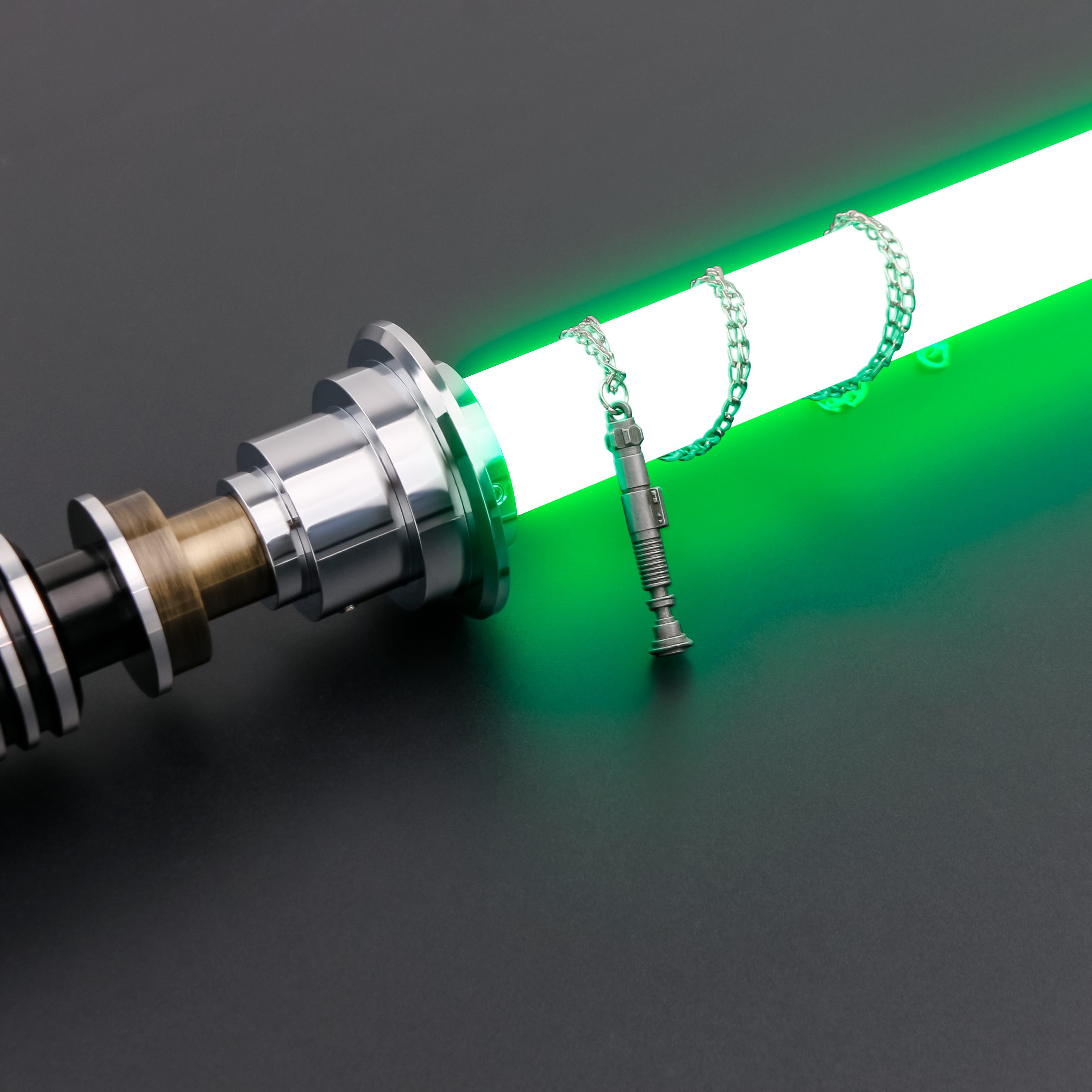 TXQSABER Luke EP6 Smooth Swing Lichtschwert Metallgriff für schwere Duellfarbwechselgeräusche Force Blaster Jedi Laser Sword Toys