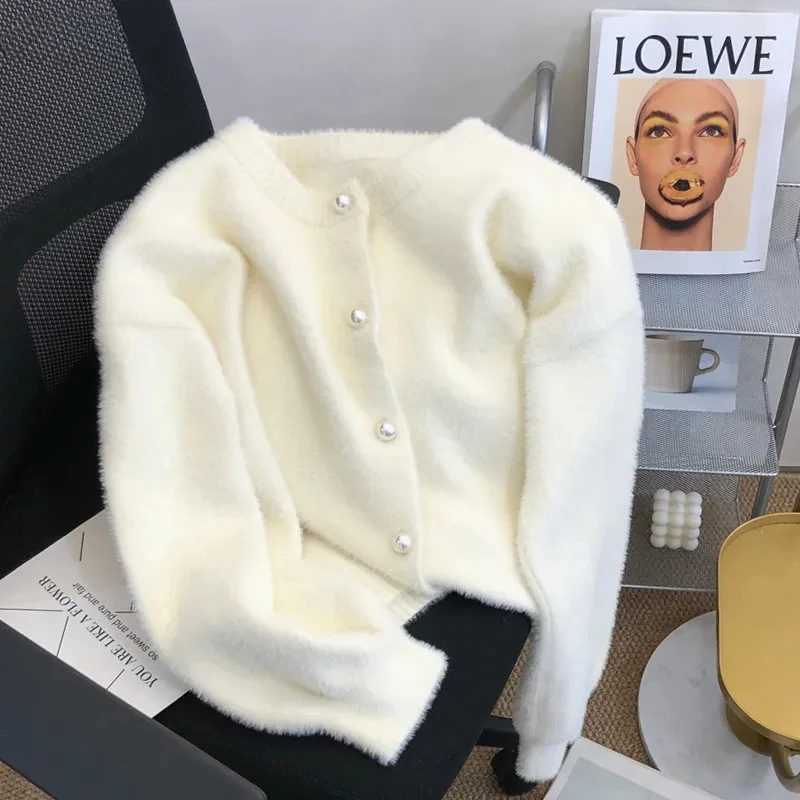 Koreanische Einfache Oansatz einreiher Nachahmung Nerz Samt Gestrickte Pullover 2023 Casual Lose Weiche Perle Tasten Strickjacke Frauen