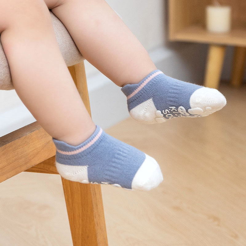 5 paia di calzini antiscivolo carini e casual per bambini, calzini in cotone traspiranti per ragazze e ragazzi