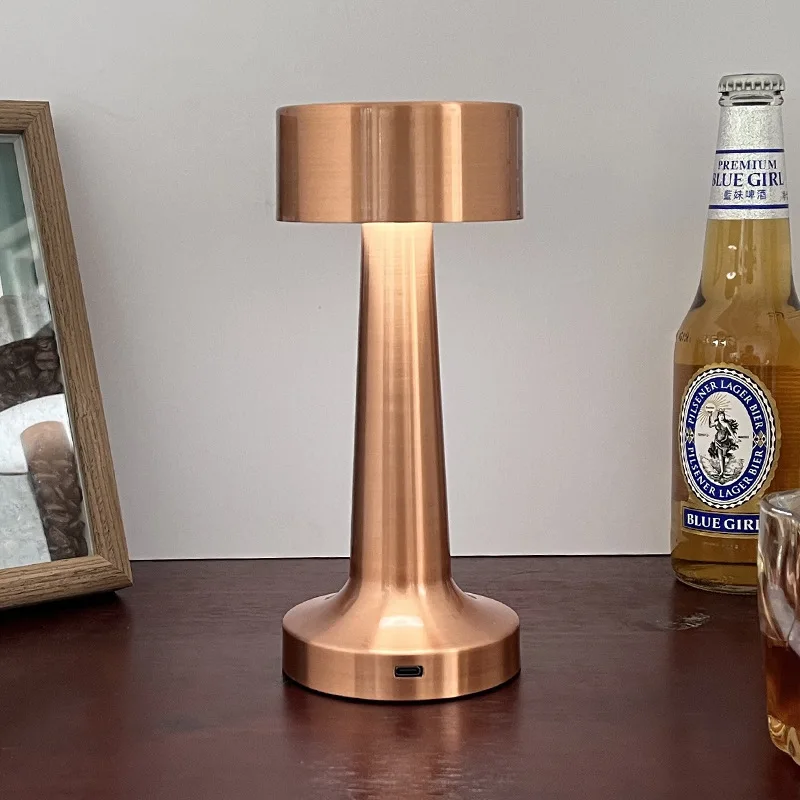 Lampe de Table rétro en métal tactile, décoration pour Bar, Table basse, Restaurant, bureau, veilleuse LED Rechargeable pour chambre à coucher