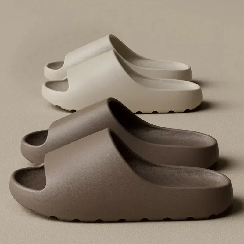 Chinelos femininos EVA macios com sola grossa chinelos da moda de verão e sandálias de praia Yeezys Slides masculinas