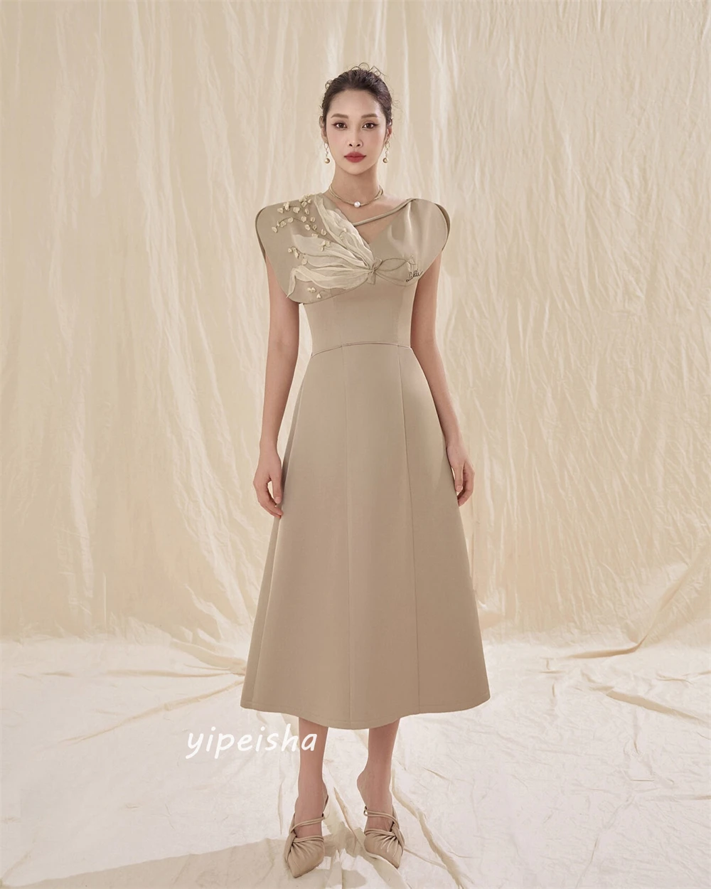 ที่กําหนดเองย์Appliqueโบว์ชายหาดA-LineคอวีBespokeโอกาสชุดเดรสแขนยาว