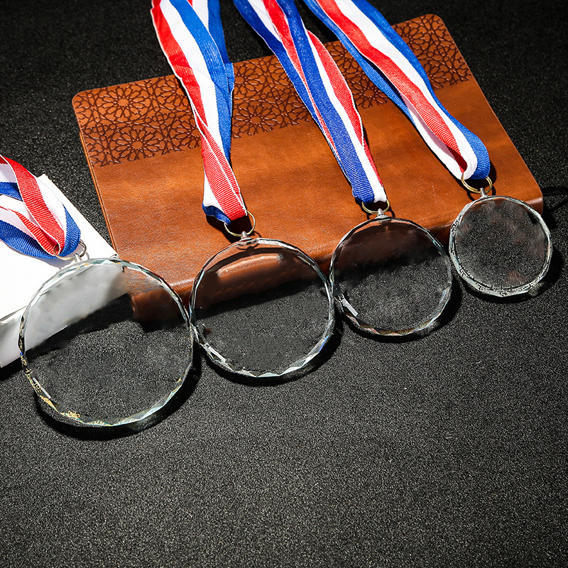 Lege kristallen glazen medailles Sport souvenirs Eer medaille Schoolcompetitie voor kinderen Eervolle medailles Herdenkingsprijzen Cadeau