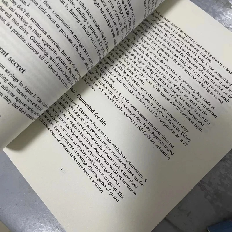 Ikigai 幸せな健康のための日本の秘密の哲学 ヘクター・ガルシア著 幸福の再構築 + 希望小説に関する本