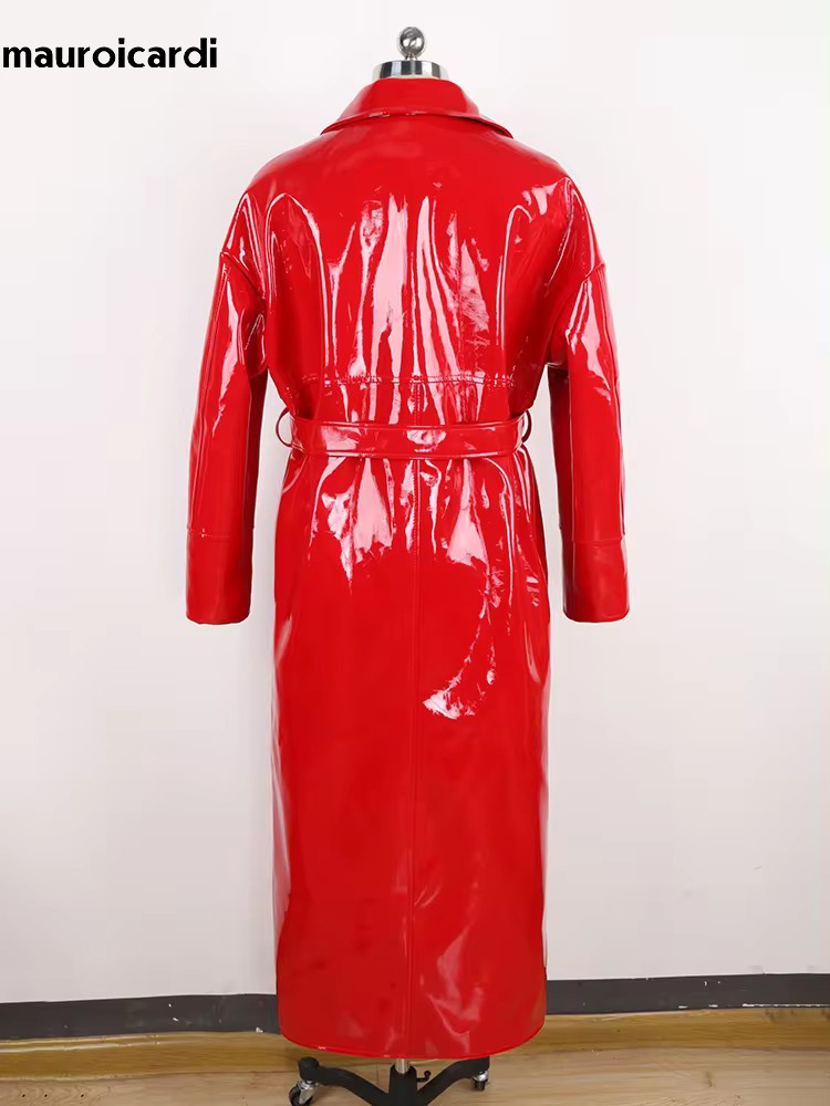 Mauroicardi Frühling Herbst Lange Wasserdichte Glänzende Reflektierende Schwarz Patent Leder Kokon Mantel Frauen Schärpen Luxus Designer Kleidung