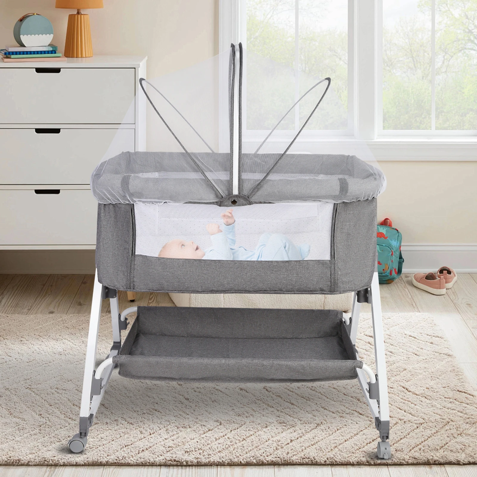 Cama de bebê 4 em 1, berço portátil, berço multifuncional e mesa de troca, colchão, rede, cesta de armazenamento, altura ajustável