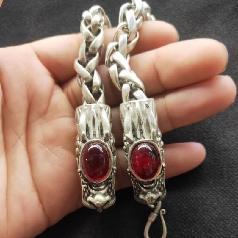 アンティーク ブティック コレクション ヴィンテージ アンティーク チベット シルバー ラージ ドラゴン ヘッド ネックレス ダイヤモンドと翡翠付き ハンドメイド ネックレス A