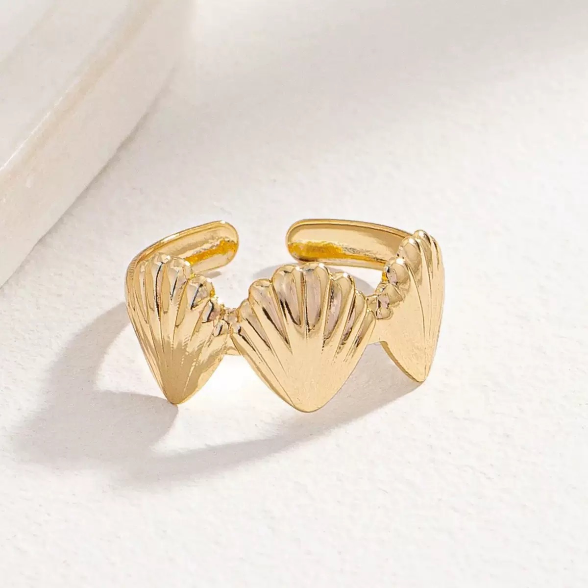 O 2025 verão nova moda estrela do mar concha anel aberto feminino, adequado para mulheres encantadoras e na moda usarem