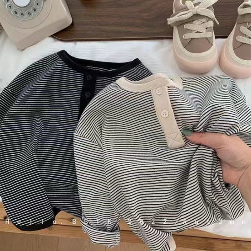 Camiseta de manga larga para niños y niñas, camiseta a rayas coreanas, camisa de fondo cálida, Top Simple para bebés, primavera y otoño