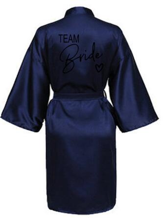 Bata de novia para equipo de fiesta de boda con letras negras, pijama de satén tipo kimono, albornoz de dama de honor SP003