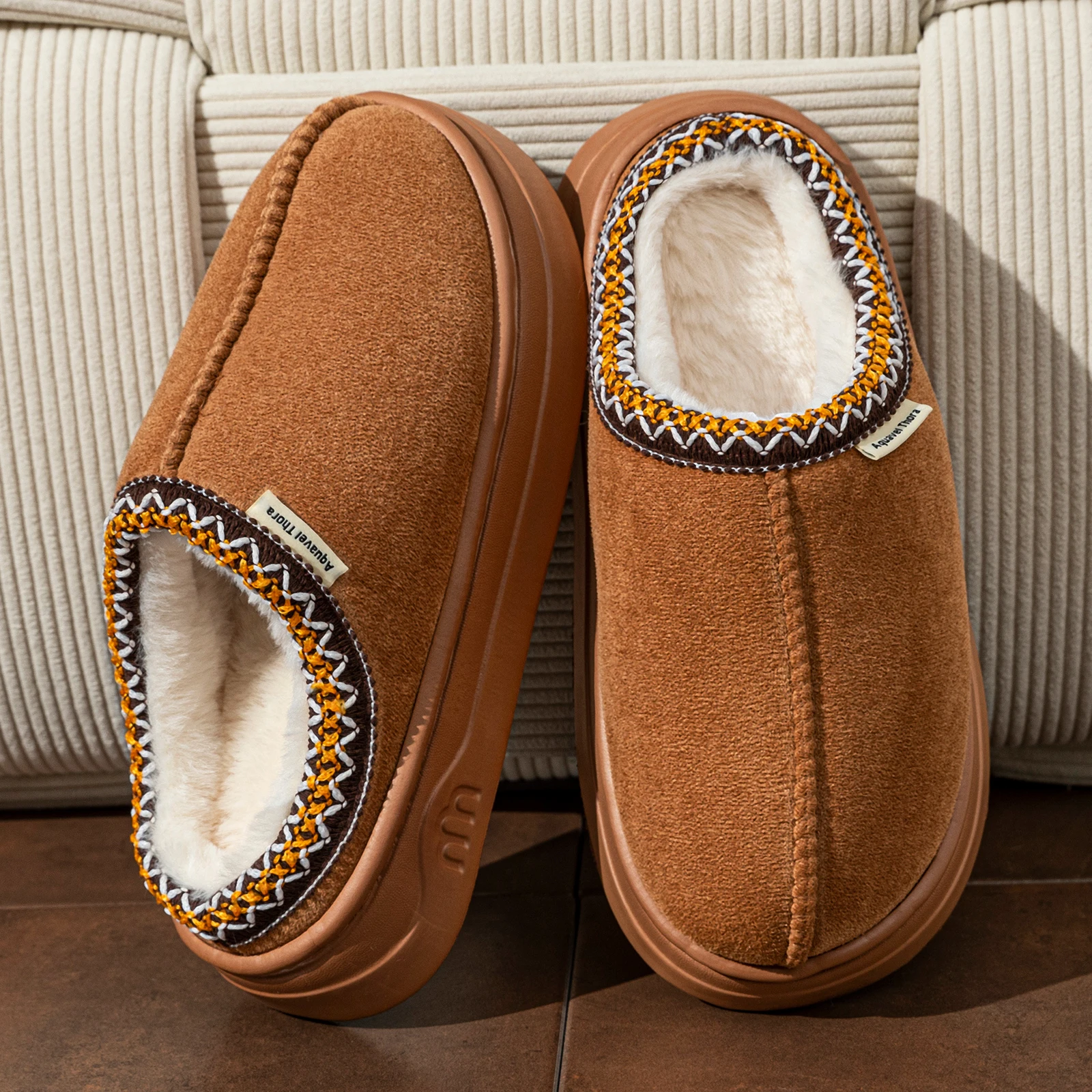 Zapatillas de invierno para mujer, botas a la moda de piel peluda, suela suave antideslizante para exteriores, interiores, cálidos, cómodos, zapatos de casa de felpa para hombre, pareja