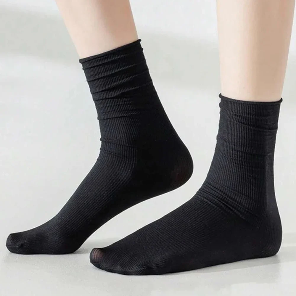 10 pares de calcetines de longitud media para mujer, calcetines informales transpirables, suaves, cómodos, ligeros, versátiles, a la moda, en blanco y negro, colores sólidos