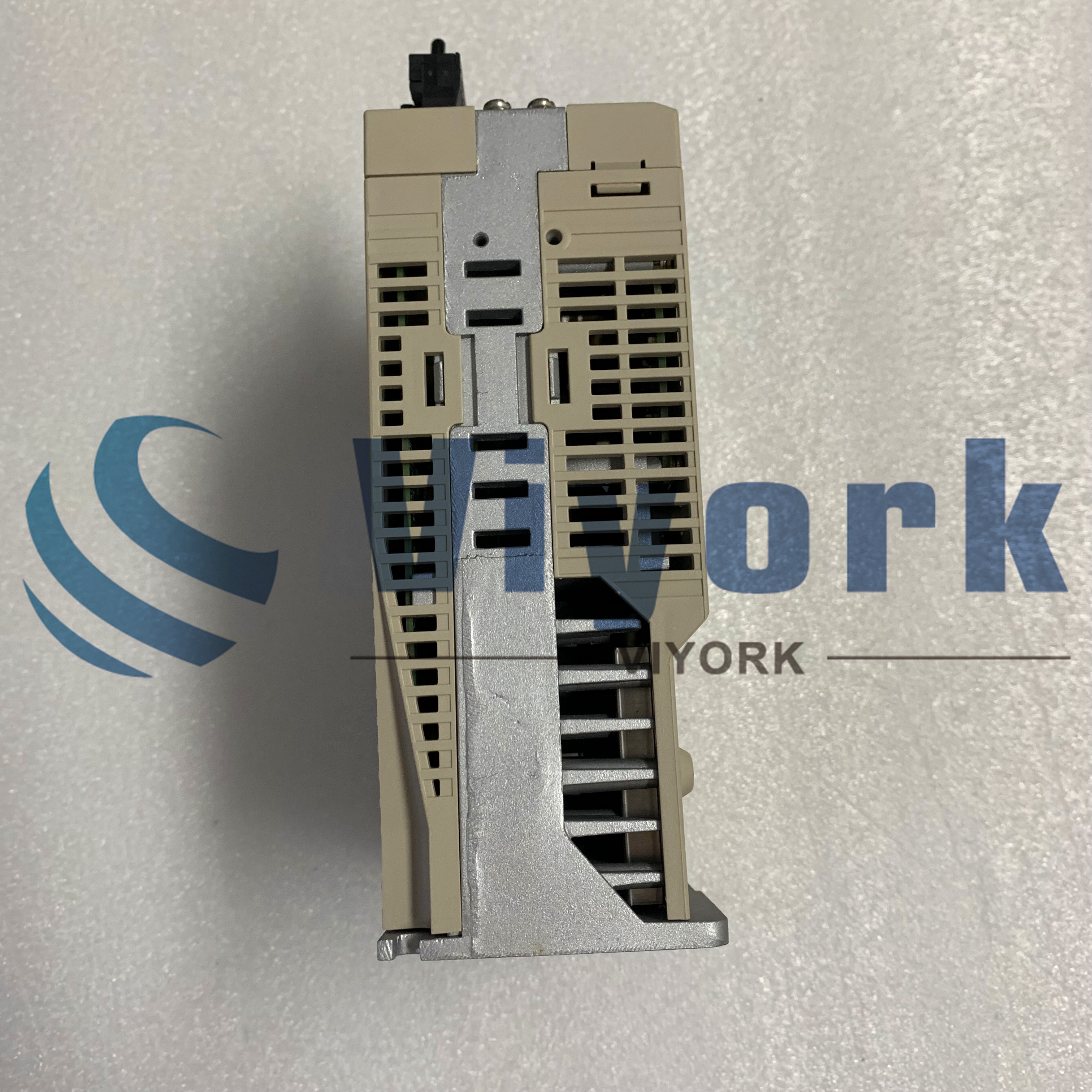 SGDV-5R5A11A SERVO DRIVE 0,75KW 200VAC 5,5AMPS NOVO