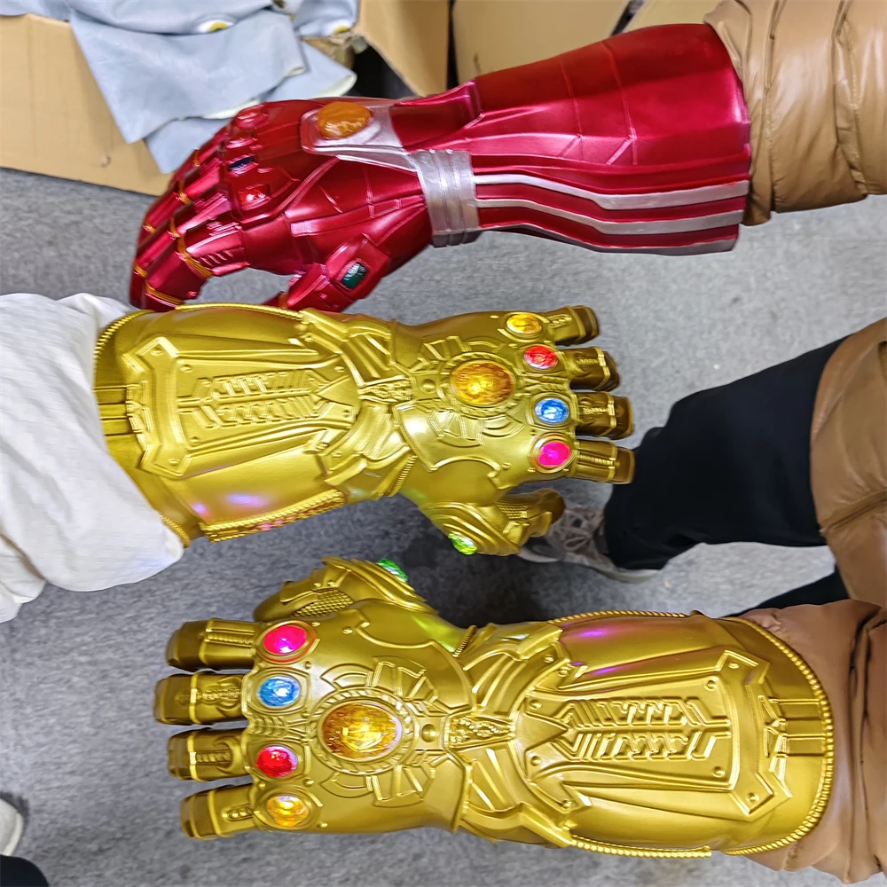 スーパーヒーロー Cos 小道具インフィニティガントレット LED ライトアップ Thanos 手袋レッドインフィニティ手袋ハロウィン大人のコスプレ武器子供ギフトおもちゃ