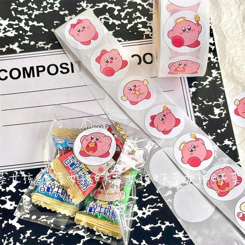 500 pçs anime kirby adesivos kawaii anime rosa estrela-kirby rolo adesivos bonito dos desenhos animados recompensa papelaria adesivo brinquedo para crianças presente