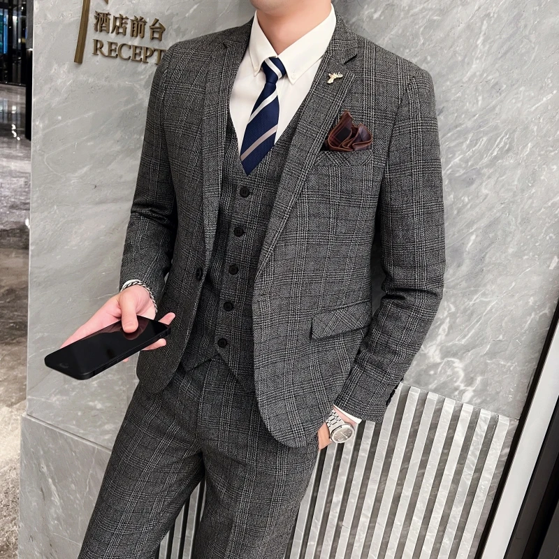 2023 Herren Britische Mode Dreiteiliges Set Slim Fit Anzug Weste Hose Ensemble Hübsches trendiges All-in-One-Bankett Blaze