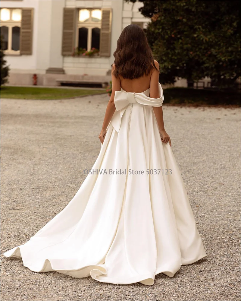 Vestidos De novia De línea a con escote Corazón, hombros descubiertos, abertura lateral, tren De barrido, Simple
