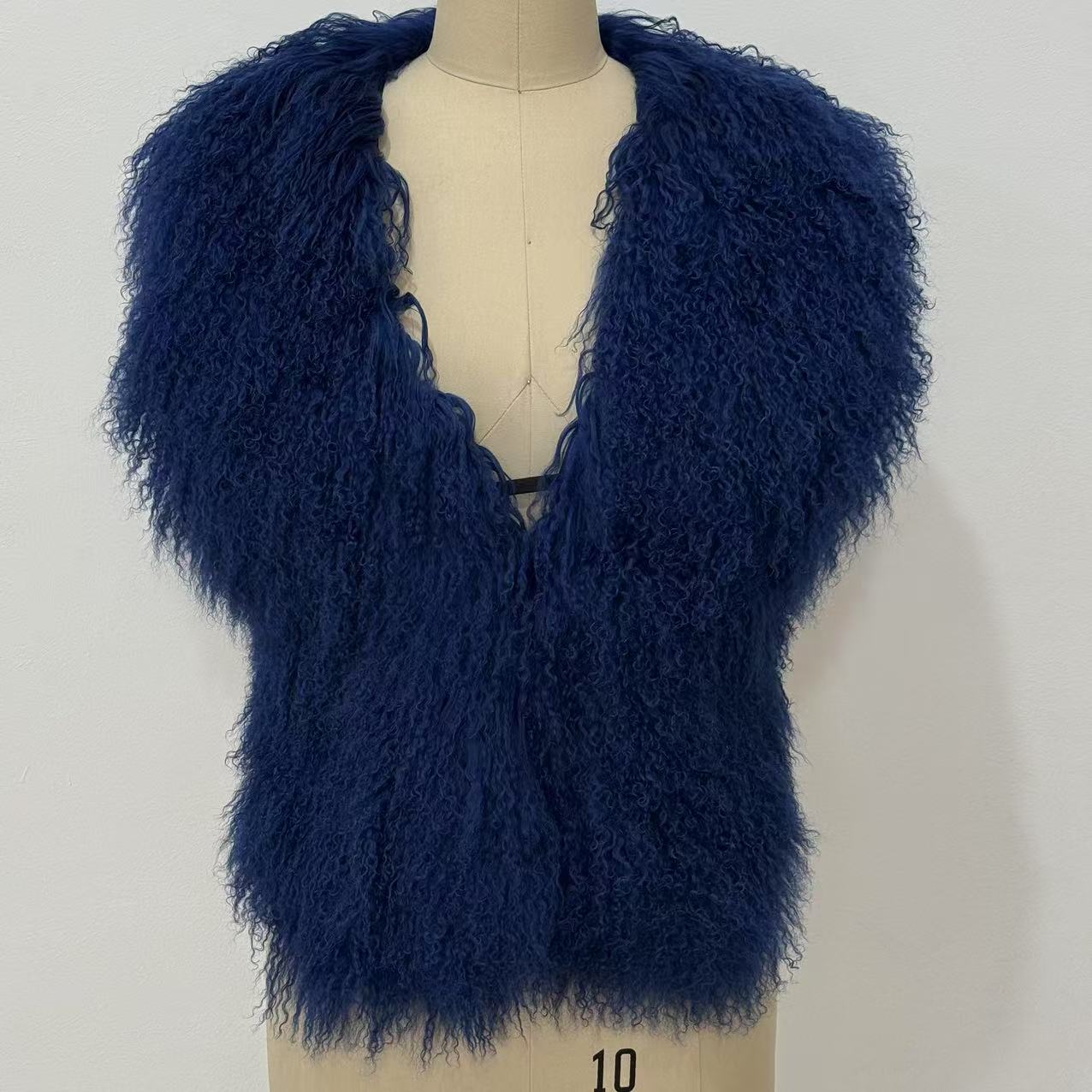 Kamizelka streetwearowa z prawdziwej mongolskiej skóry owczej, damska kamizelka z prawdziwego futra owczego, top typu halter.