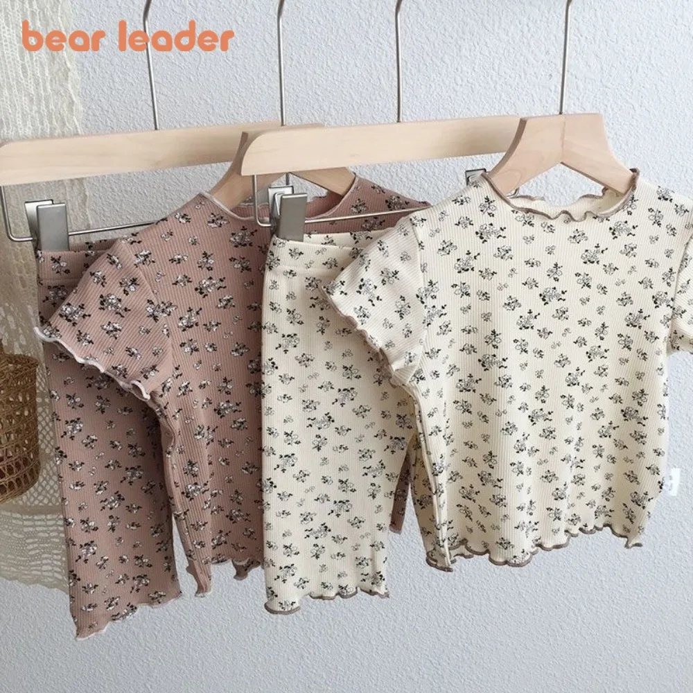 Bear Leader Summer Fashion Nuova manica corta girocollo T-shirt stampata a fiori Top + pantaloni Set da 2 pezzi Abbigliamento casual per la casa per bambini