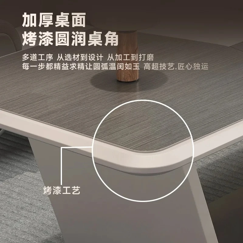 A mesa do chefe é uma combinação simples e moderna de mesa e cadeira, sentido avançado, mesa de grande classe, presidente único