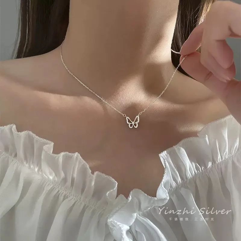 Nuevo collar de mariposa brillante para mujer, exquisito collar con colgante de cadena de clavícula de doble capa, regalo de joyería de moda