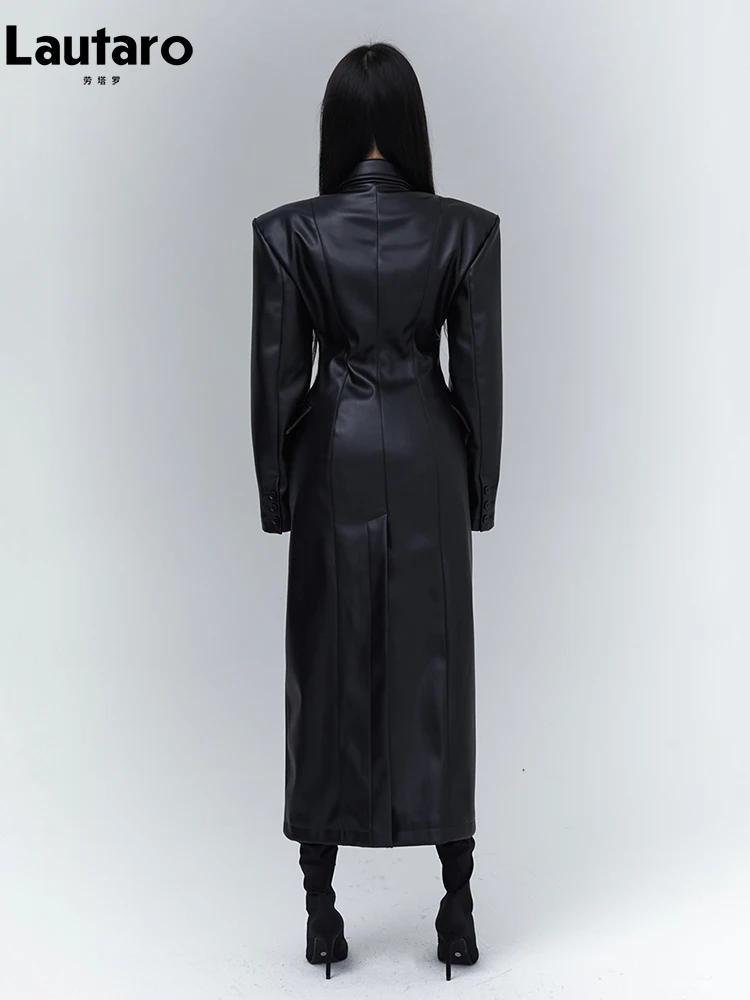 Lautaro-女性用の溝付きレザーコート,フィット,ソフト,PU,パッド付きショルダーストラップ,高級デザイナーウェア,春秋,2023