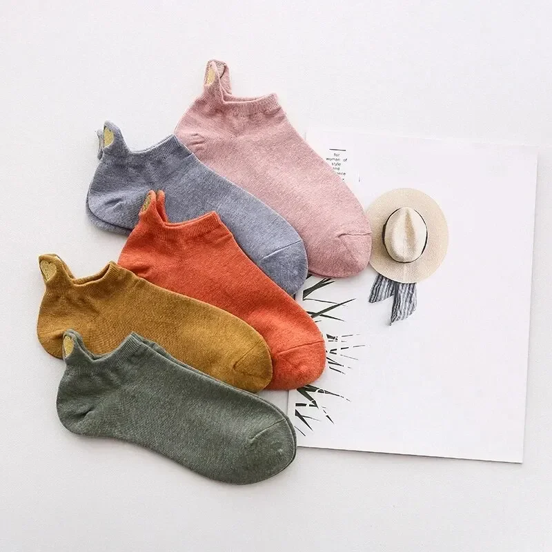 4 ペアロットファッション靴下女性の新作春カラーノベルティ女の子かわいいハート刺繍カジュアル面白いアンクルソックスパック
