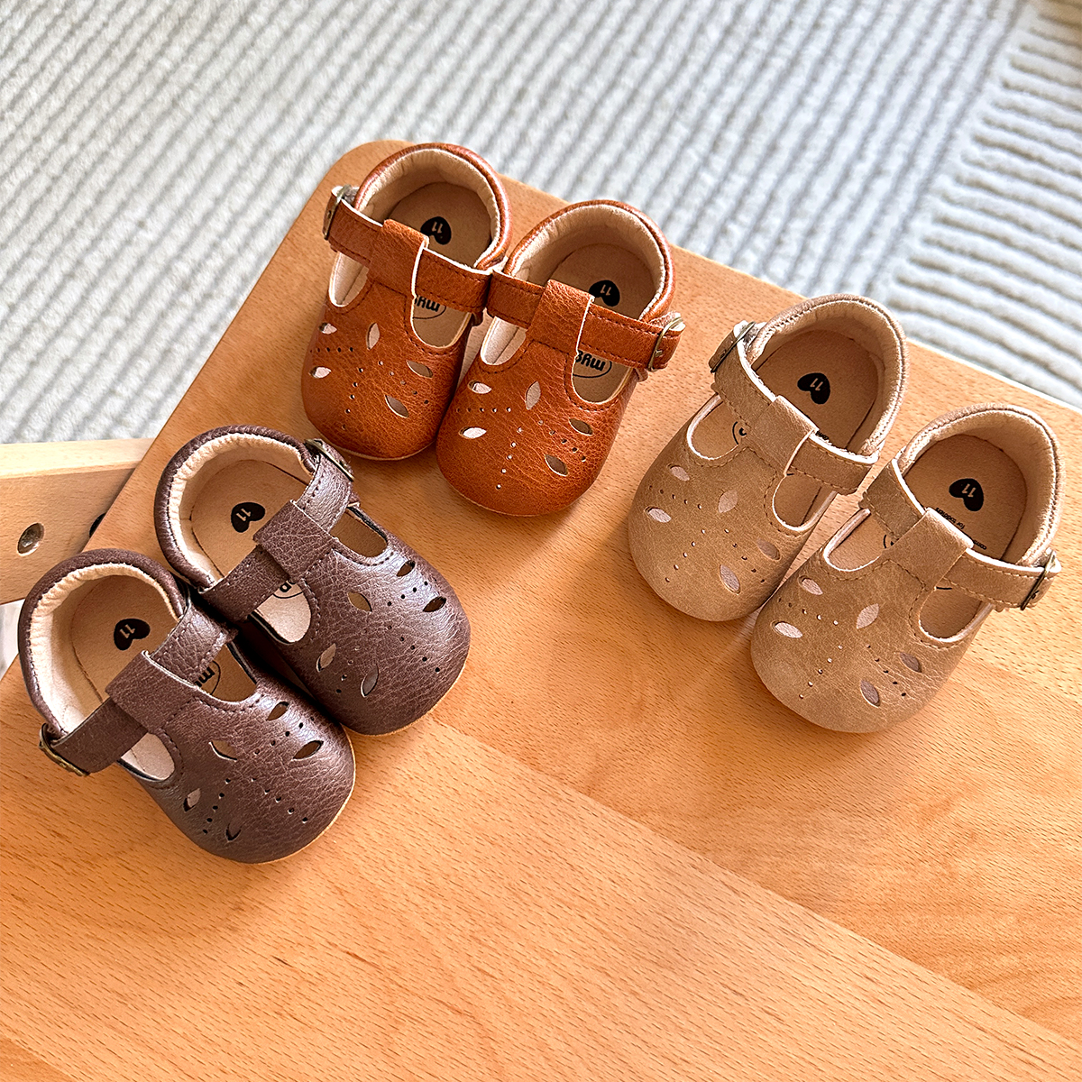 Chaussures de princesse multicolores pour bébés filles de 0 à 18 mois, chaussures de berceau antidérapantes à semelles souples, premiers pas