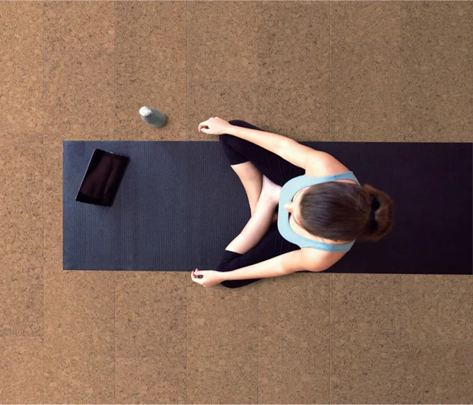 Piso de corcho autoadhesivo personalizado con bloqueo de clic, aislamiento de corcho para suelo de azulejos, estudio de Yoga, gimnasio, suelo de corcho aislado insonorizado