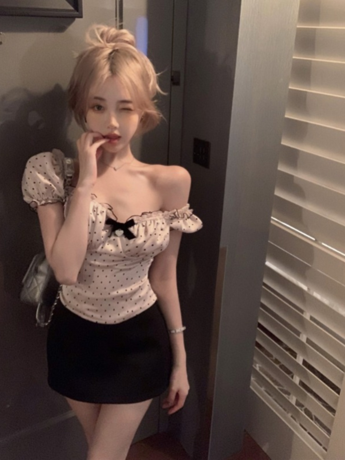 夏甘い水玉蝶結び目木製エッジ半袖シャツ女性の襟トップセットカジュアルシックな衣装トレンディな女の子のため