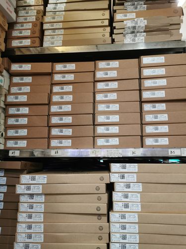 PIC16F688-I/SL Alta calidad Nuevo