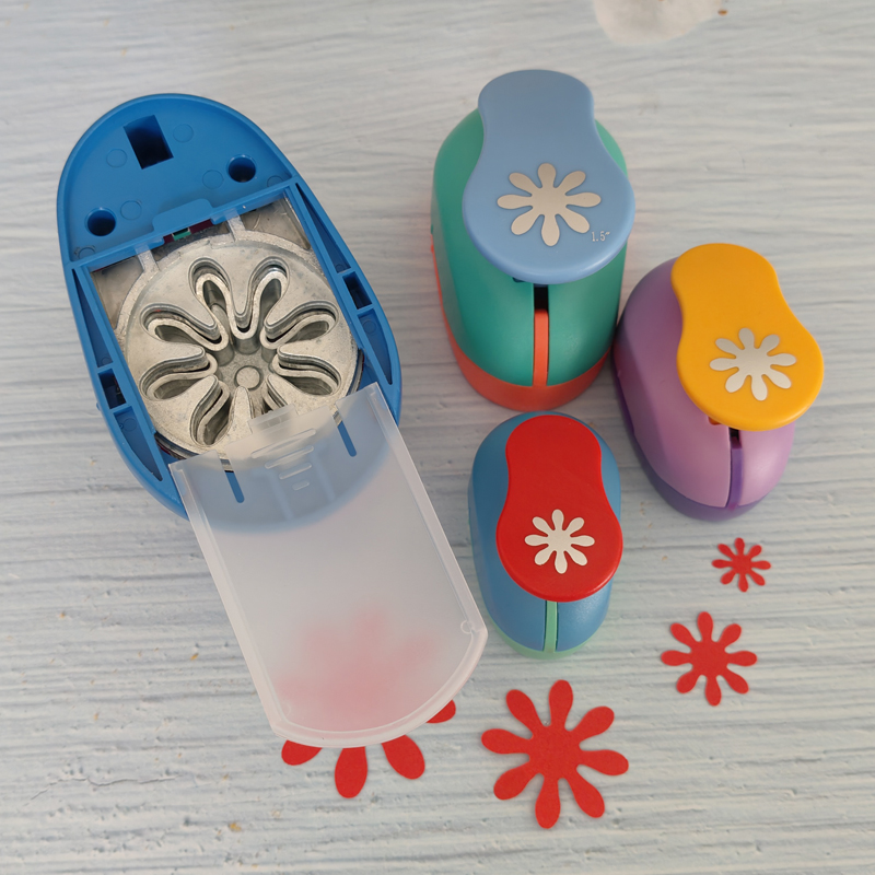 1pc 8mm15mm 25 ミリメートル 38 ミリメートル 75 ミリメートルデイジースクラップブックパンチ手作りカッターカードキャリコ印刷 DIY 花ペーパークラフトパンチ穴パンチャー