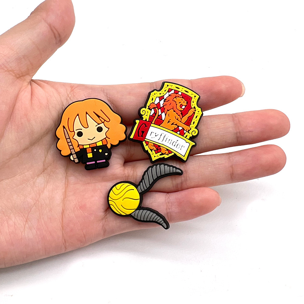 10-61PCS Wizarding Academy Film Good Quality Shoes Charms DIY PVC Shoe bag Accessories Forenthusiasts Wristband Kids Party Gifts