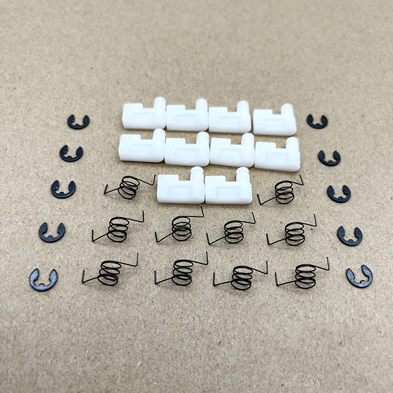Juego de Clips de resorte para perro, volante de inercia de arranque de rebobinado, para motosierra china 4500 5200 5800 45cc 52cc 58cc, piezas de sierras de cadena de Gas, 10 Uds.